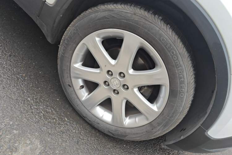 Used Buick Encore 2015 1.4T Automatic Two-Wheel Drive Urban Elite Version Right Front Wheel Hub