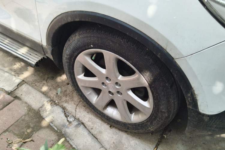 Used Buick Encore 2015 1.4T Automatic Two-Wheel Drive Urban Elite Version Right Front Wheel Hub