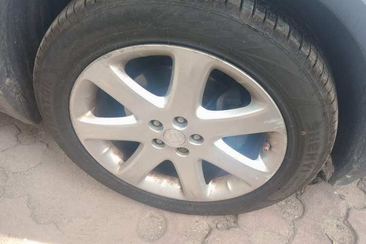 Used Buick Encore 2015 1.4T Automatic Two-Wheel Drive Urban Elite Version Right Front Wheel Hub