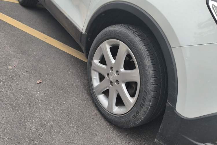 Used Buick Encore 2015 1.4T Automatic Two-Wheel Drive Urban Elite Version Right Front Wheel Hub