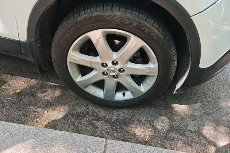 Used Buick Encore 2015 1.4T Automatic Two-Wheel Drive Urban Elite Version Right Front Wheel Hub