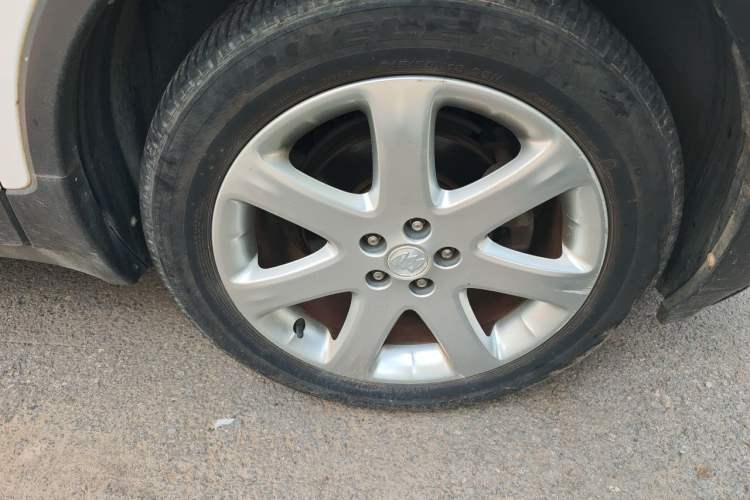 Used Buick Encore 2015 1.4T Automatic Two-Wheel Drive Urban Elite Version Right Front Wheel Hub