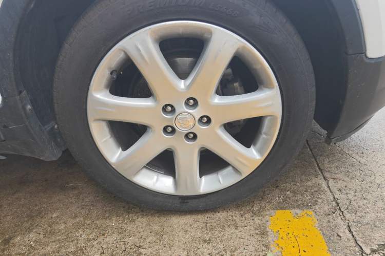 Used Buick Encore 2015 1.4T Automatic Two-Wheel Drive Urban Elite Version Right Front Wheel Hub