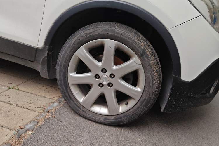 Used Buick Encore 2015 1.4T Automatic Two-Wheel Drive Urban Elite Version Right Front Wheel Hub