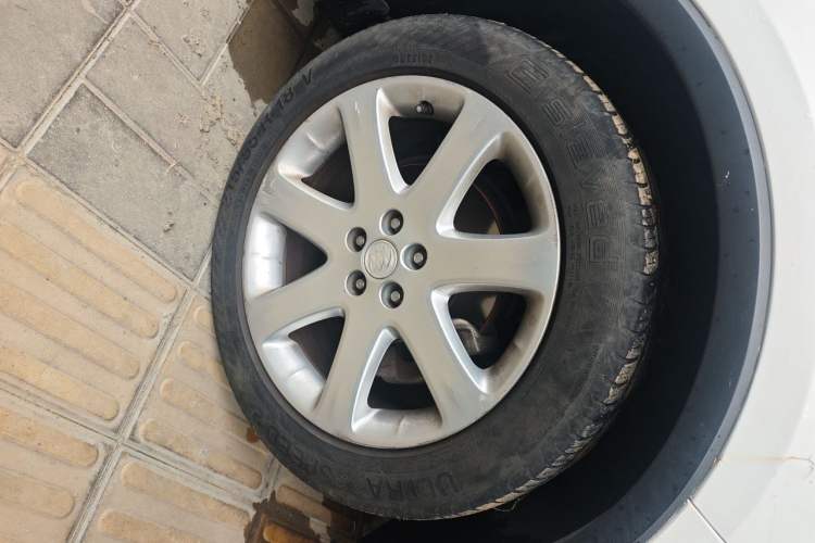 Used Buick Encore 2015 1.4T Automatic Two-Wheel Drive Urban Elite Version Right Front Wheel Hub