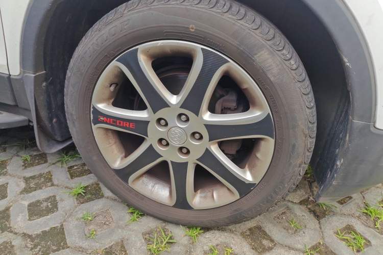 Used Buick Encore 2015 1.4T Automatic Two-Wheel Drive Urban Elite Version Right Front Wheel Hub
