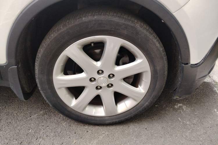 Used Buick Encore 2015 1.4T Automatic Two-Wheel Drive Urban Elite Version Right Front Wheel Hub
