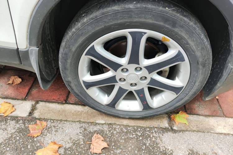Used Buick Encore 2015 1.4T Automatic Two-Wheel Drive Urban Elite Version Right Front Wheel Hub