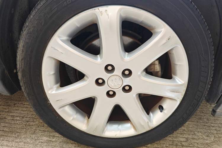 Used Buick Encore 2015 1.4T Automatic Two-Wheel Drive Urban Elite Version Right Front Wheel Hub