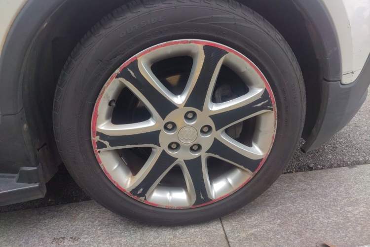 Used Buick Encore 2015 1.4T Manual Two-Wheel Drive Urban Advanced Model Right Front Wheel Hub
