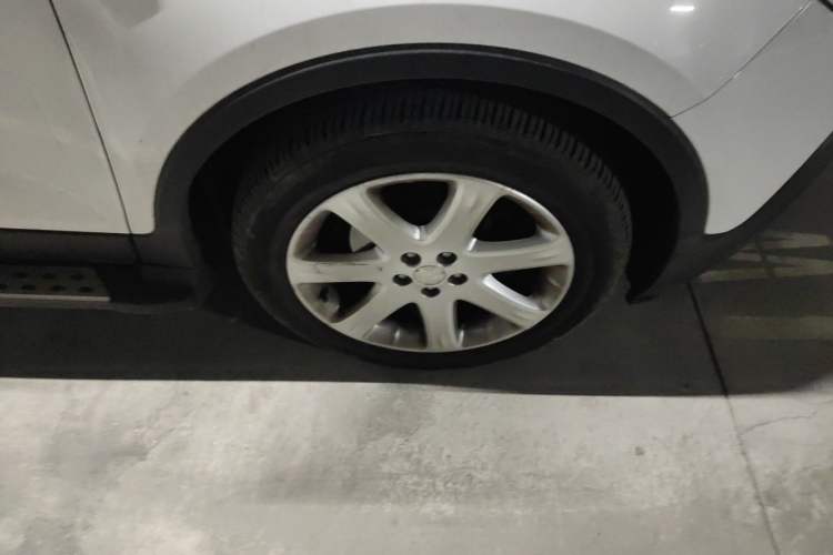 Used Buick Encore 2015 1.4T Automatic Two-Wheel Drive Urban Elite Version Right Front Wheel Hub