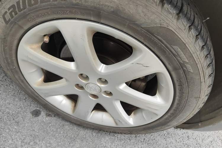 Used Buick Encore 2015 1.4T Automatic Two-Wheel Drive Urban Elite Version Right Front Wheel Hub