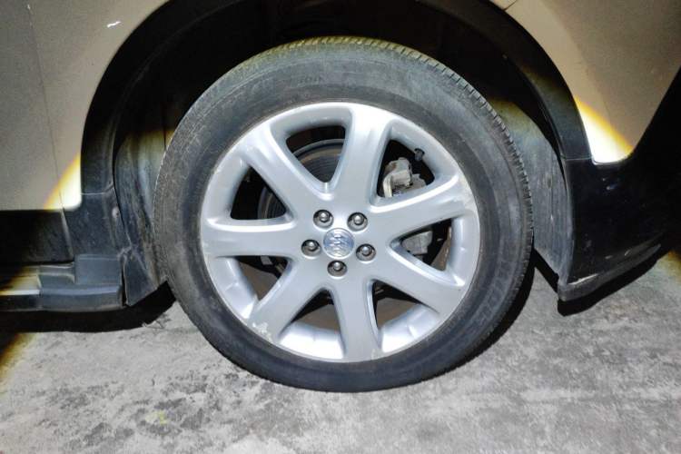 Used Buick Encore 2015 1.4T Automatic Two-Wheel Drive Urban Elite Version Right Front Wheel Hub