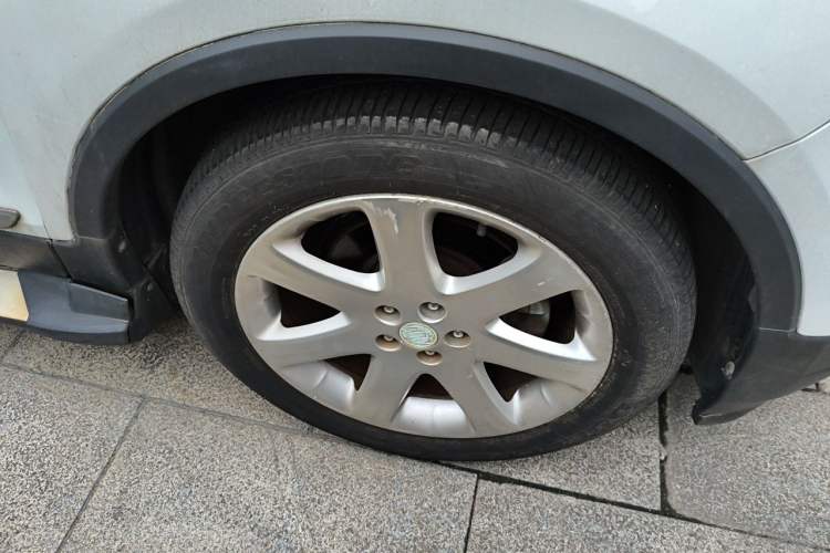 Used Buick Encore 2015 1.4T Automatic Two-Wheel Drive Urban Elite Version Right Front Wheel Hub
