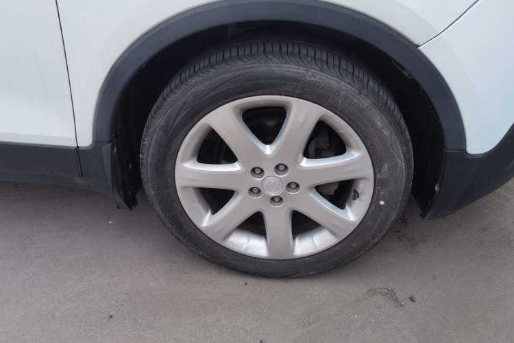 Used Buick Encore 2015 1.4T Manual Two-Wheel Drive Urban Advanced Model Right Front Wheel Hub