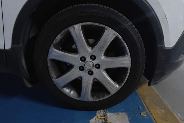 Used Buick Encore 2015 1.4T Automatic Two-Wheel Drive Urban Elite Version Right Front Wheel Hub