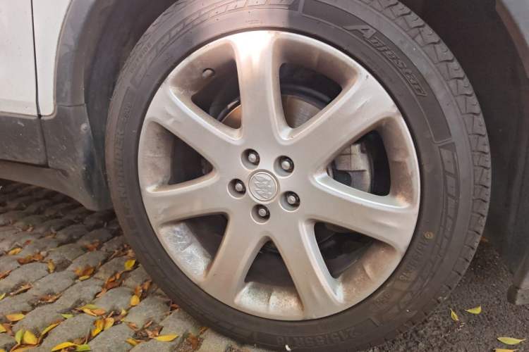 Used Buick Encore 2015 1.4T Automatic Two-Wheel Drive Urban Elite Version Right Front Wheel Hub