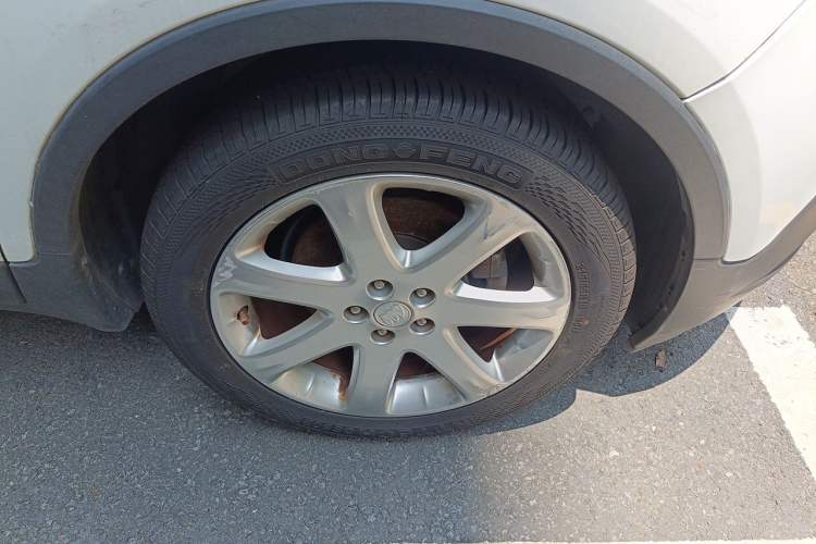 Used Buick Encore 2015 1.4T Manual Two-Wheel Drive Urban Advanced Model Right Front Wheel Hub