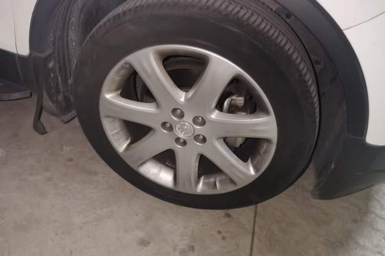Used Buick Encore 2015 1.4T Automatic Two-Wheel Drive Urban Elite Version Right Front Wheel Hub