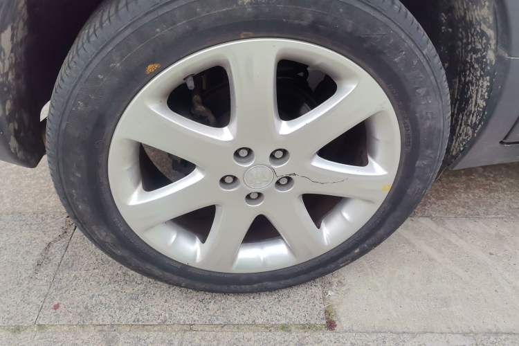 Used Buick Encore 2015 1.4T Automatic Two-Wheel Drive Urban Elite Version Right Front Wheel Hub