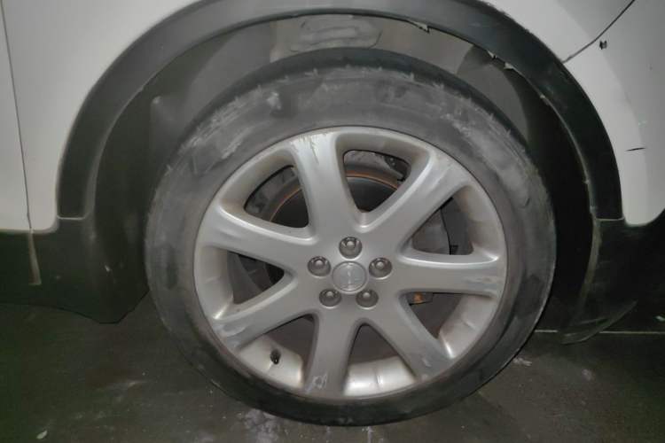 Used Buick Encore 2015 1.4T Automatic Two-Wheel Drive Urban Elite Version Right Front Wheel Hub