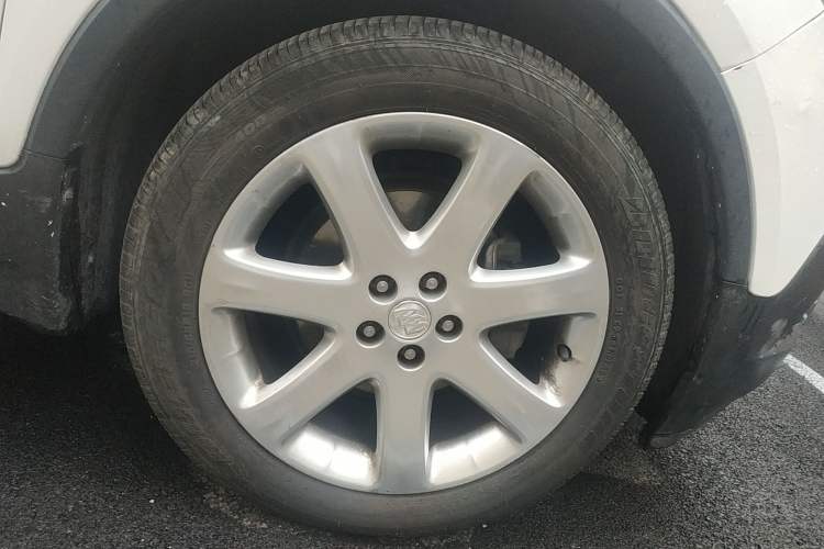 Used Buick Encore 2015 1.4T Automatic Two-Wheel Drive Urban Elite Version Right Front Wheel Hub
