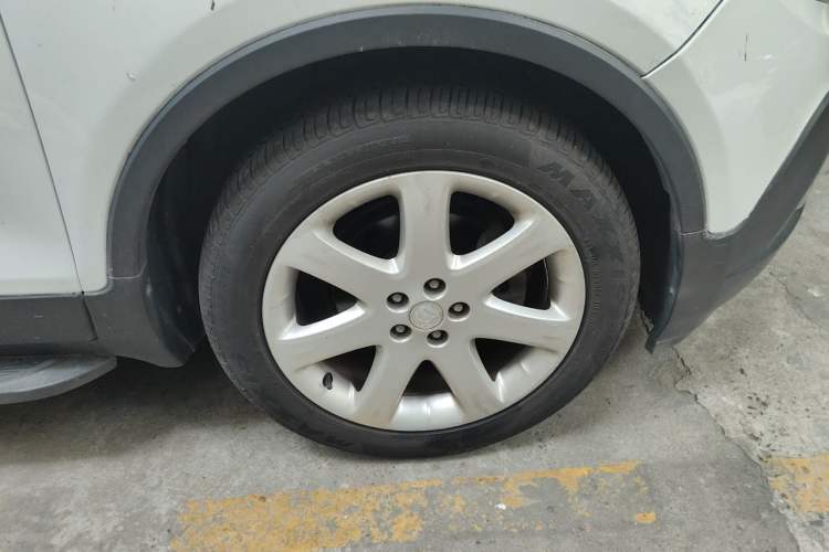 Used Buick Encore 2015 1.4T Automatic Two-Wheel Drive Urban Elite Version Right Front Wheel Hub