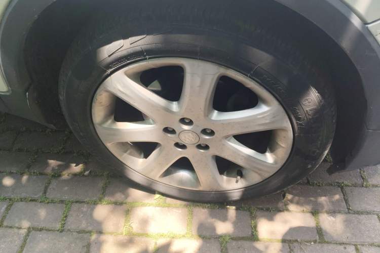 Used Buick Encore 2015 1.4T Automatic Two-Wheel Drive Urban Elite Version Right Front Wheel Hub