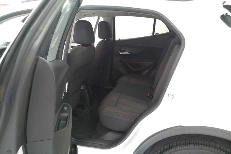 Used Buick Encore 2015 1.4T Automatic Two-Wheel Drive Urban Elite Version Right Rear Seat