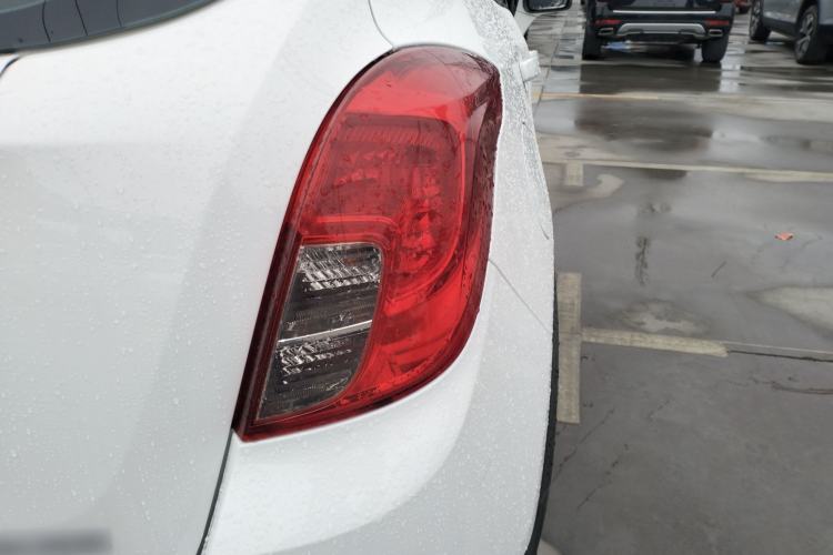 Used Buick Encore 2015 1.4T Automatic Two-Wheel Drive Urban Elite Version Right Rear Taillight