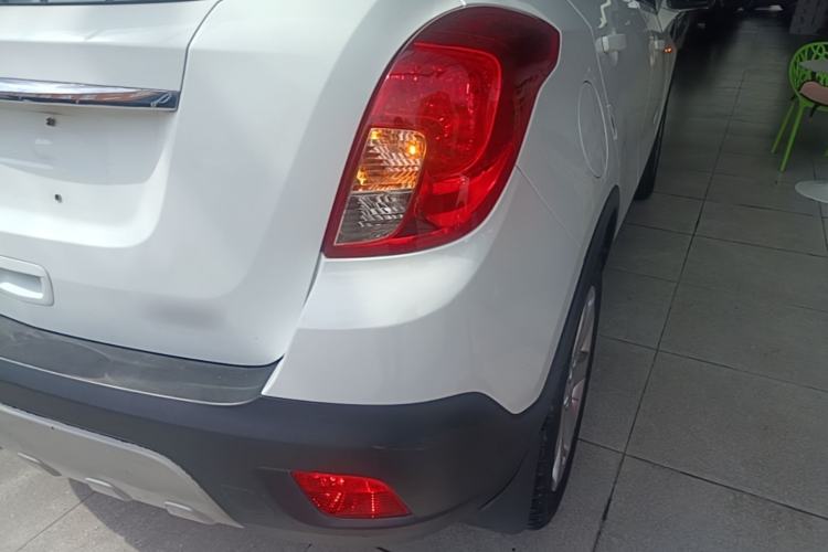 Used Buick Encore 2015 1.4T Automatic Two-Wheel Drive Urban Elite Version Right Rear Taillight
