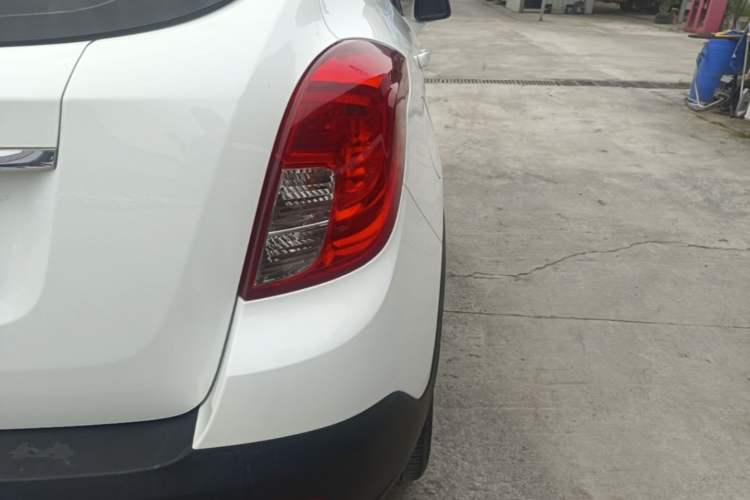 Used Buick Encore 2015 1.4T Automatic Two-Wheel Drive Urban Elite Version Right Rear Taillight