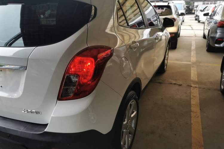 Used Buick Encore 2015 1.4T Automatic Two-Wheel Drive Urban Elite Version Right Rear Taillight