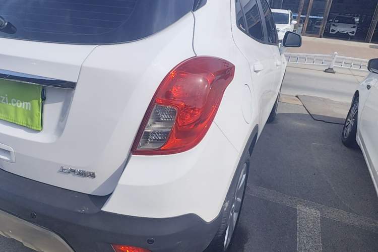 Used Buick Encore 2015 1.4T Automatic Two-Wheel Drive Urban Elite Version Right Rear Taillight
