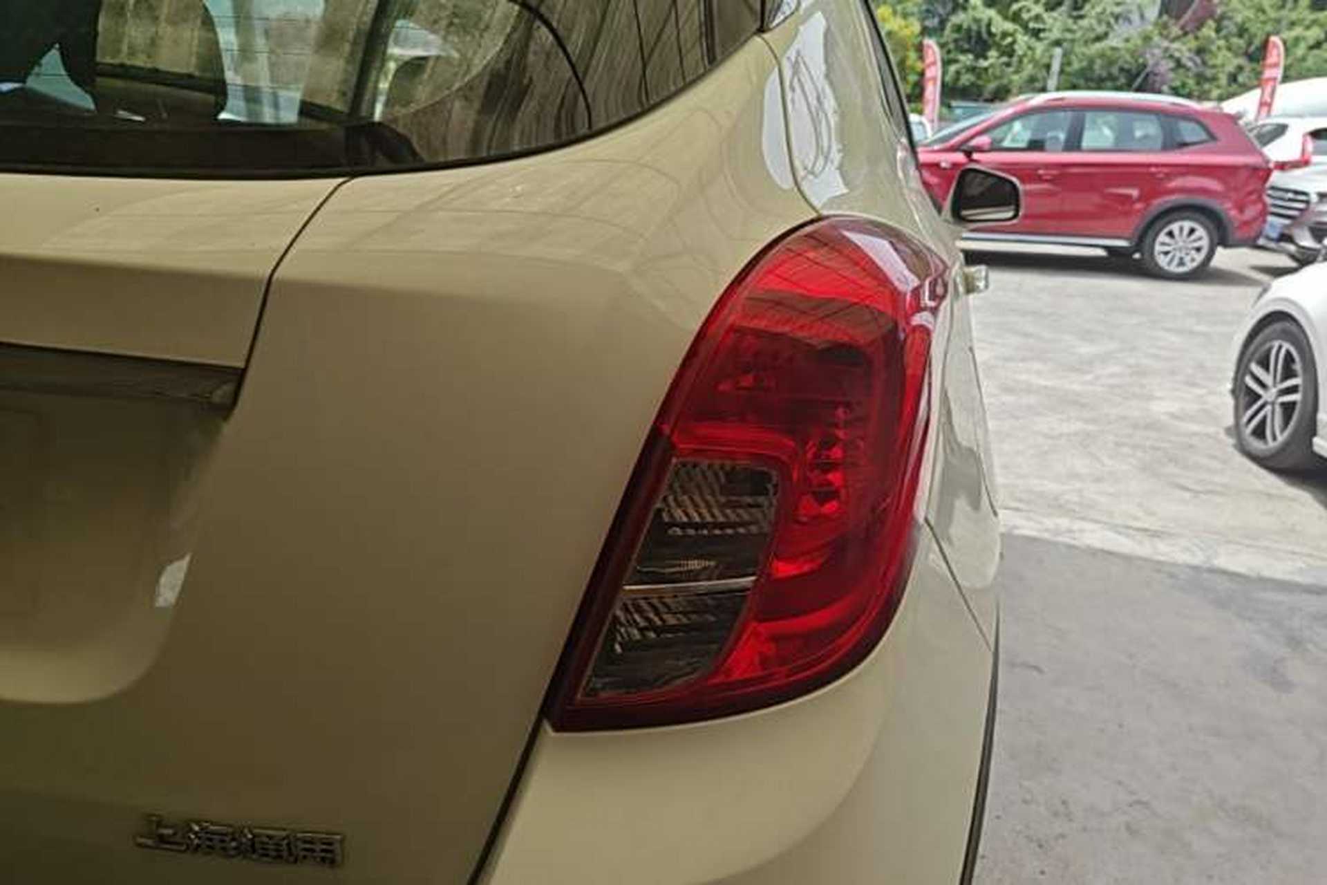 Used Buick Encore 2015 1.4T Automatic Two-Wheel Drive Urban Elite Version Right Rear Taillight