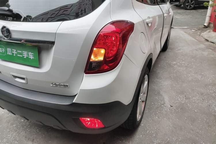 Used Buick Encore 2015 1.4T Automatic Two-Wheel Drive Urban Elite Version Right Rear Taillight