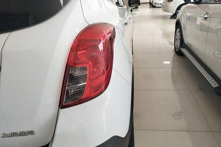 Used Buick Encore 2015 1.4T Automatic Two-Wheel Drive Urban Leading Model Right Rear Taillight
