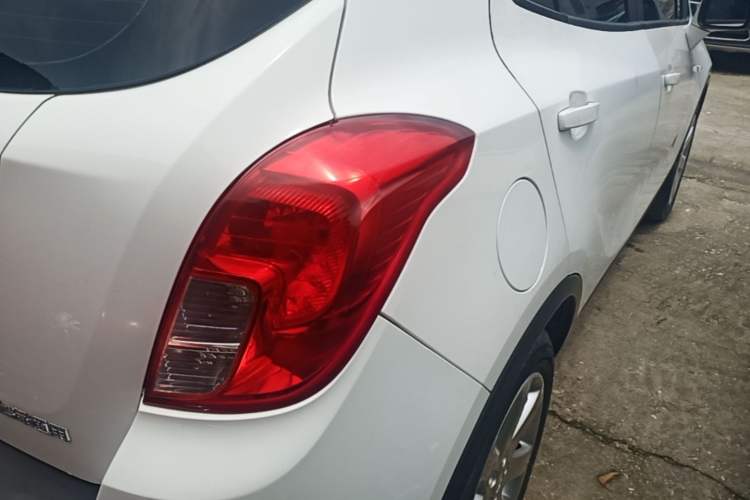 Used Buick Encore 2015 1.4T Automatic Two-Wheel Drive Urban Elite Version Right Rear Taillight