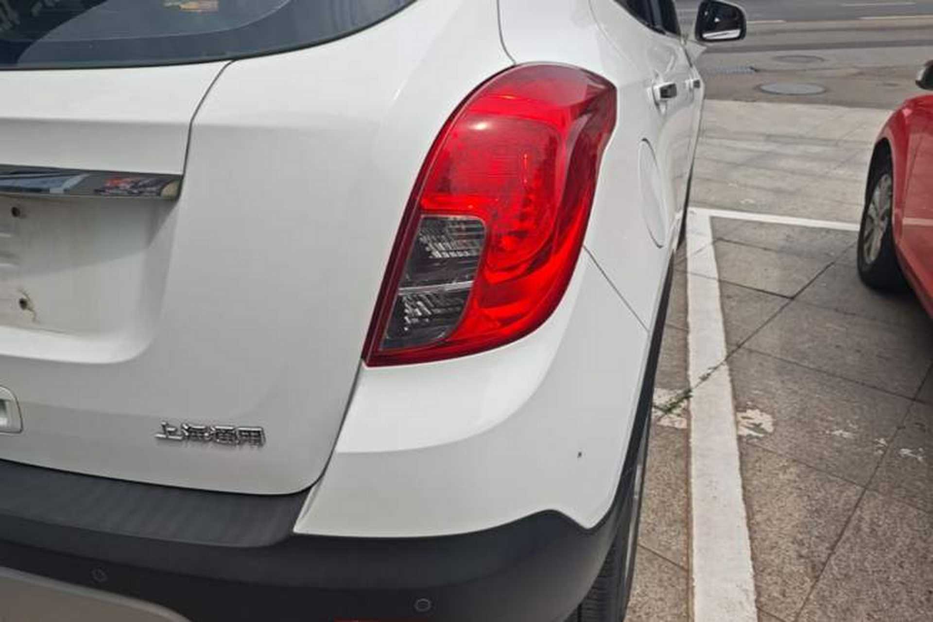 Used Buick Encore 2015 1.4T Automatic Two-Wheel Drive Urban Leading Model Right Rear Taillight