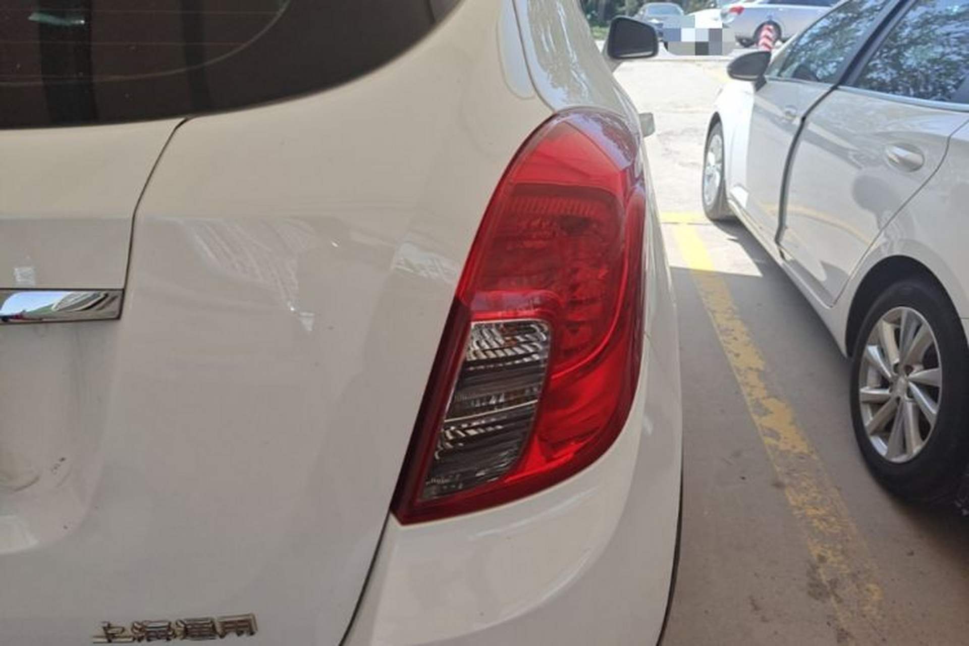 Used Buick Encore 2015 1.4T Automatic Two-Wheel Drive Urban Elite Version Right Rear Taillight