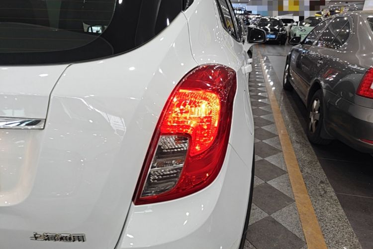 Used Buick Encore 2015 1.4T Automatic Two-Wheel Drive Urban Elite Version Right Rear Taillight