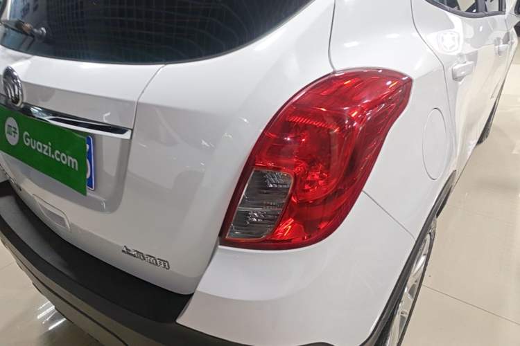 Used Buick Encore 2015 1.4T Automatic Two-Wheel Drive Urban Elite Version Right Rear Taillight
