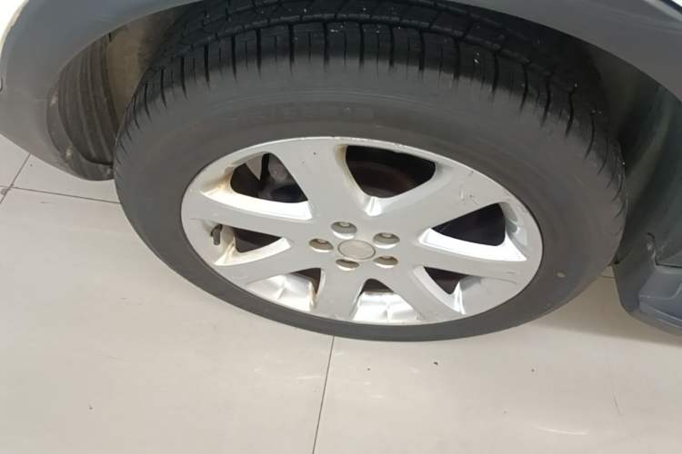 Used Buick Encore 2015 1.4T Automatic Two-Wheel Drive Urban Elite Version Right Rear Wheel Hub