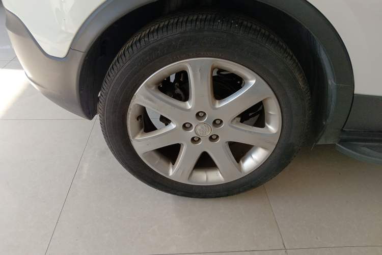 Used Buick Encore 2015 1.4T Automatic Two-Wheel Drive Urban Leading Model Right Rear Wheel Hub