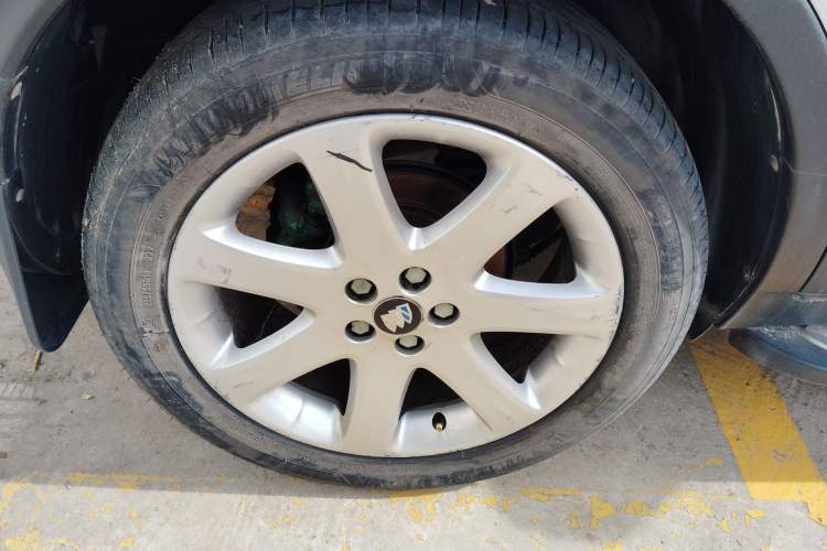 Used Buick Encore 2015 1.4T Automatic Two-Wheel Drive Urban Elite Version Right Rear Wheel Hub