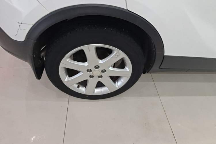 Used Buick Encore 2015 1.4T Automatic Two-Wheel Drive Urban Elite Version Right Rear Wheel Hub