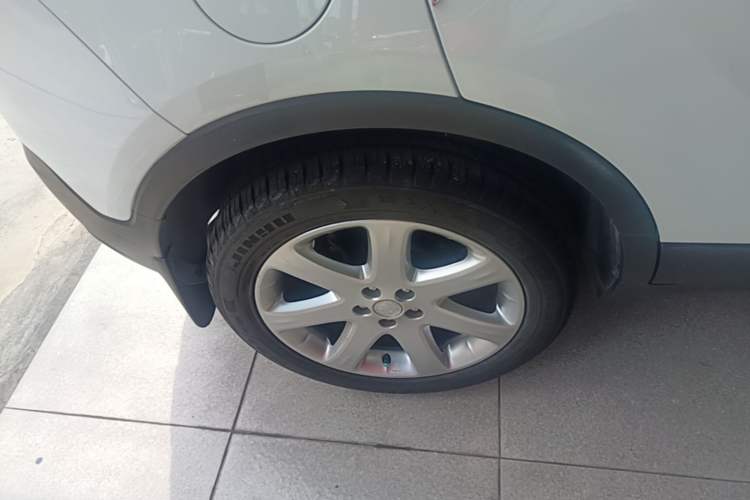 Used Buick Encore 2015 1.4T Automatic Two-Wheel Drive Urban Elite Version Right Rear Wheel Hub