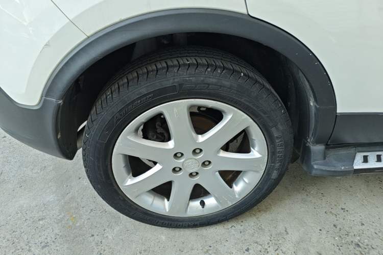 Used Buick Encore 2015 1.4T Automatic Two-Wheel Drive Urban Elite Version Right Rear Wheel Hub