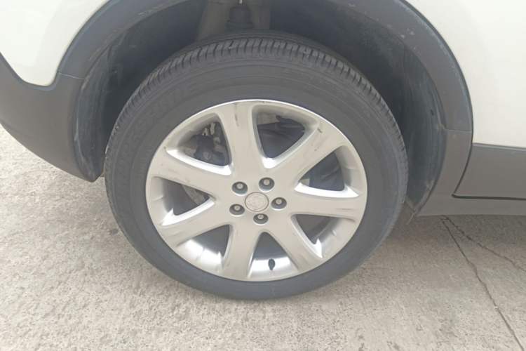 Used Buick Encore 2015 1.4T Automatic Two-Wheel Drive Urban Elite Version Right Rear Wheel Hub