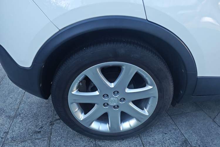 Used Buick Encore 2015 1.4T Automatic Two-Wheel Drive Urban Elite Version Right Rear Wheel Hub